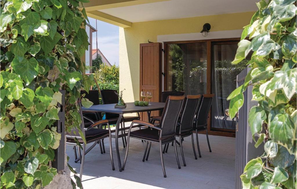 Stunning Home In Pula With Wifi photo 3