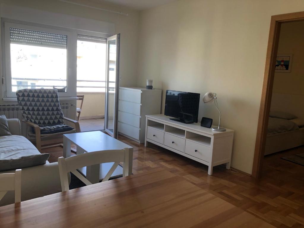 Apartment Maris - Free Parking photo 2