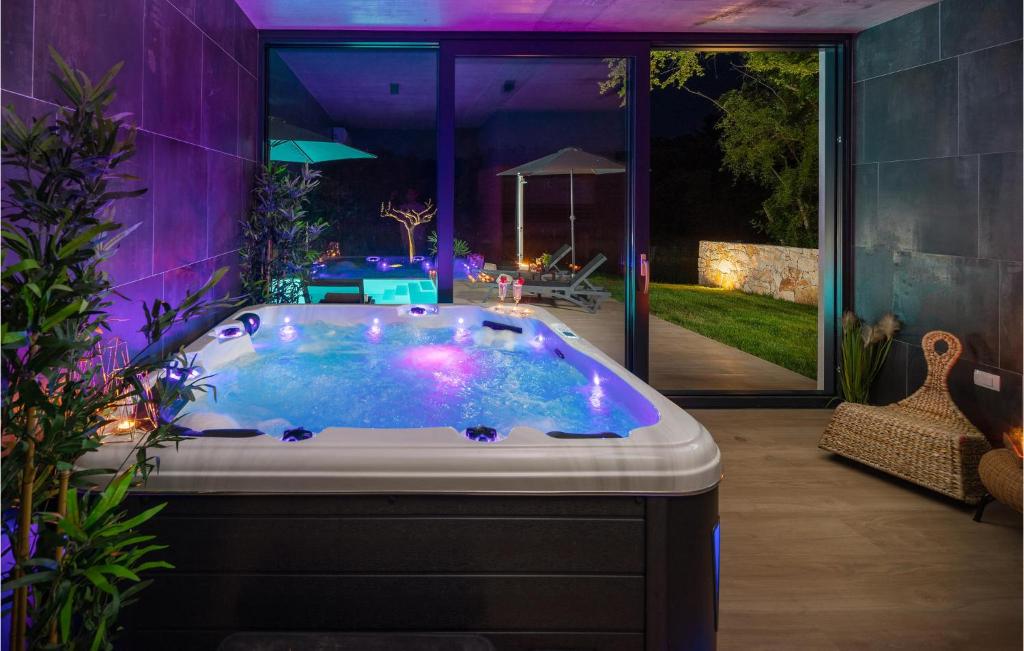 Awesome Home In Zminj With Wifi photo 3