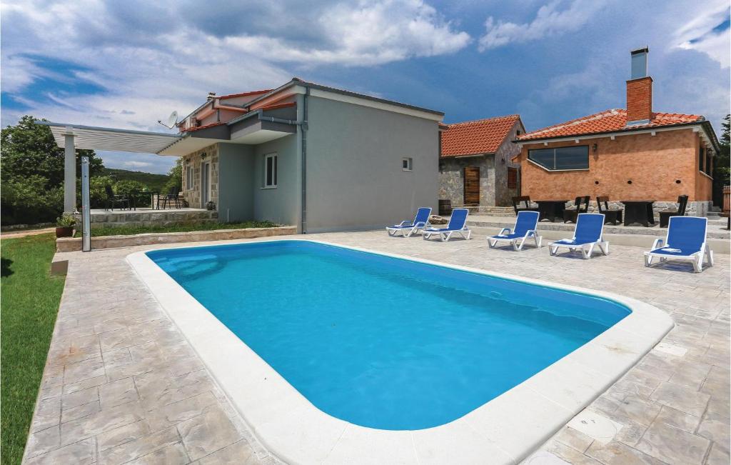 Three-Bedroom Holiday Home In Dugogabe — photo 1