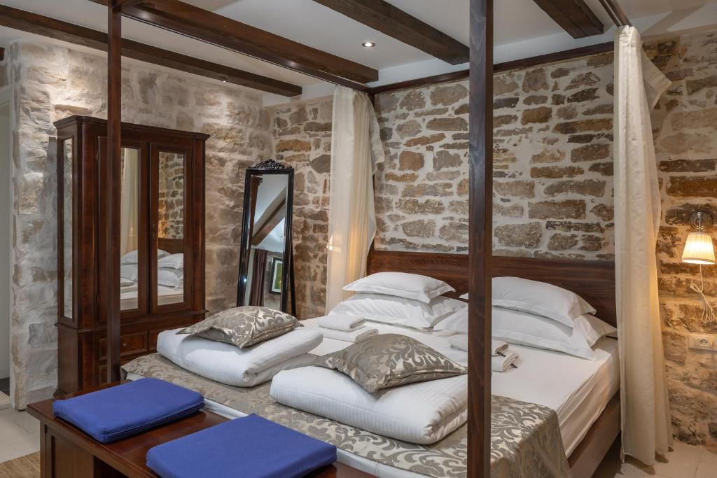 Luxury spacious studio in the heart of Split photo 2