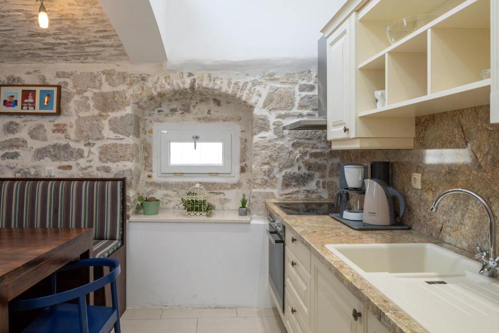 Luxury spacious studio in the heart of Split photo 3