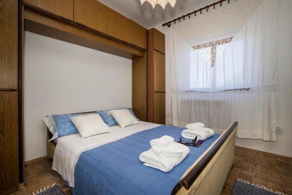 Seaside holiday house Puntinak photo 2