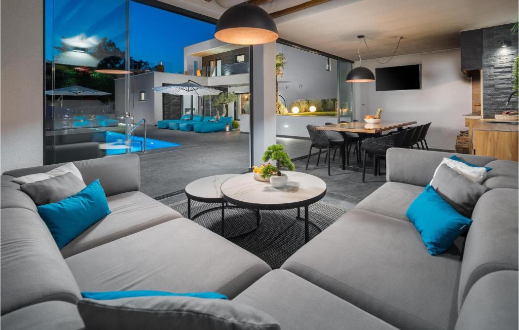 Stunning Home In Sivati photo 3