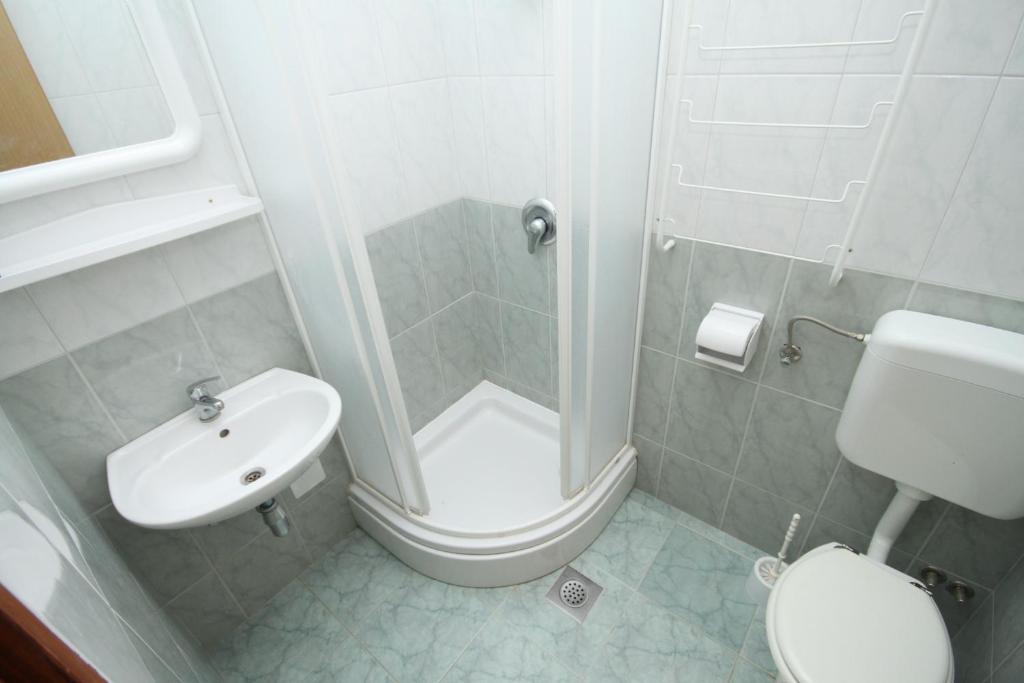 Apartment Metajna 6337a photo 3