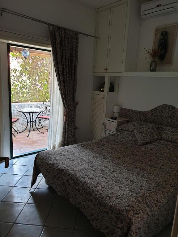 Studio apartment in Mali Losinj with terrace — photo 1