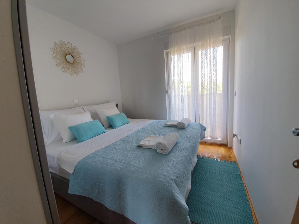Sunset Apartment photo 2