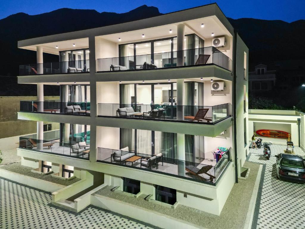 Sunny Day Luxury Holiday Apartments photo 3