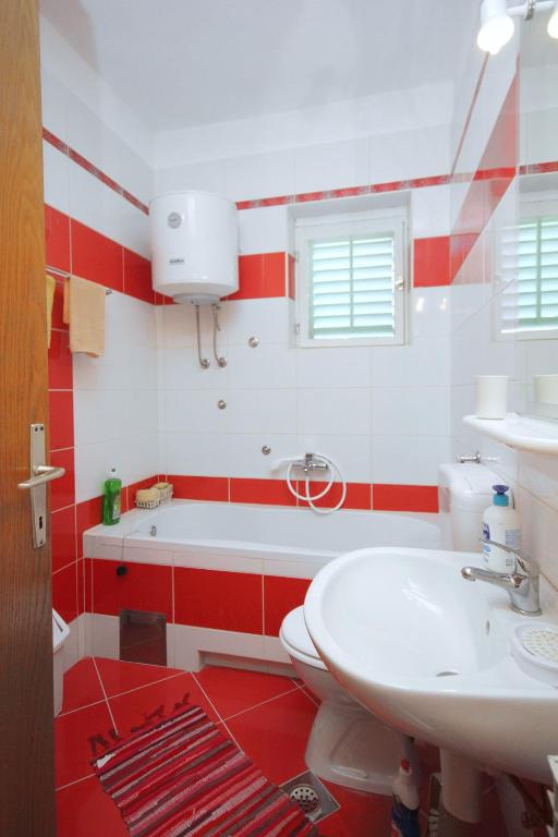 Apartments by the sea Mastrinka photo 3
