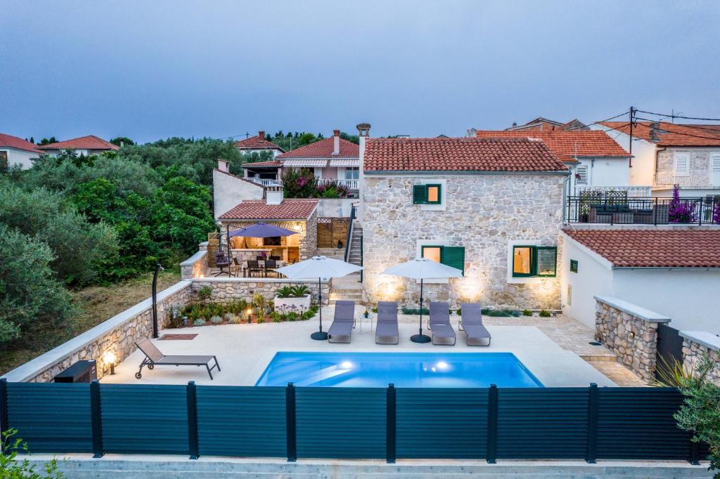 Stone House Luna photo 3