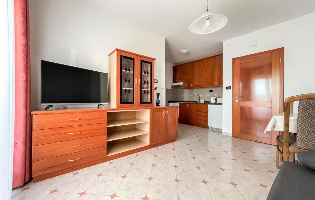 1 Bedroom Awesome Apartment In Kukci photo 3