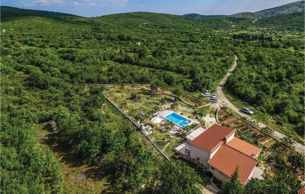 Three-Bedroom Holiday Home In Labin photo 3