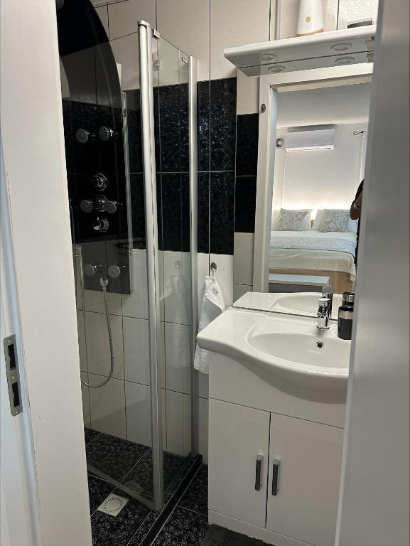 Studio Apartman Karlo photo 3