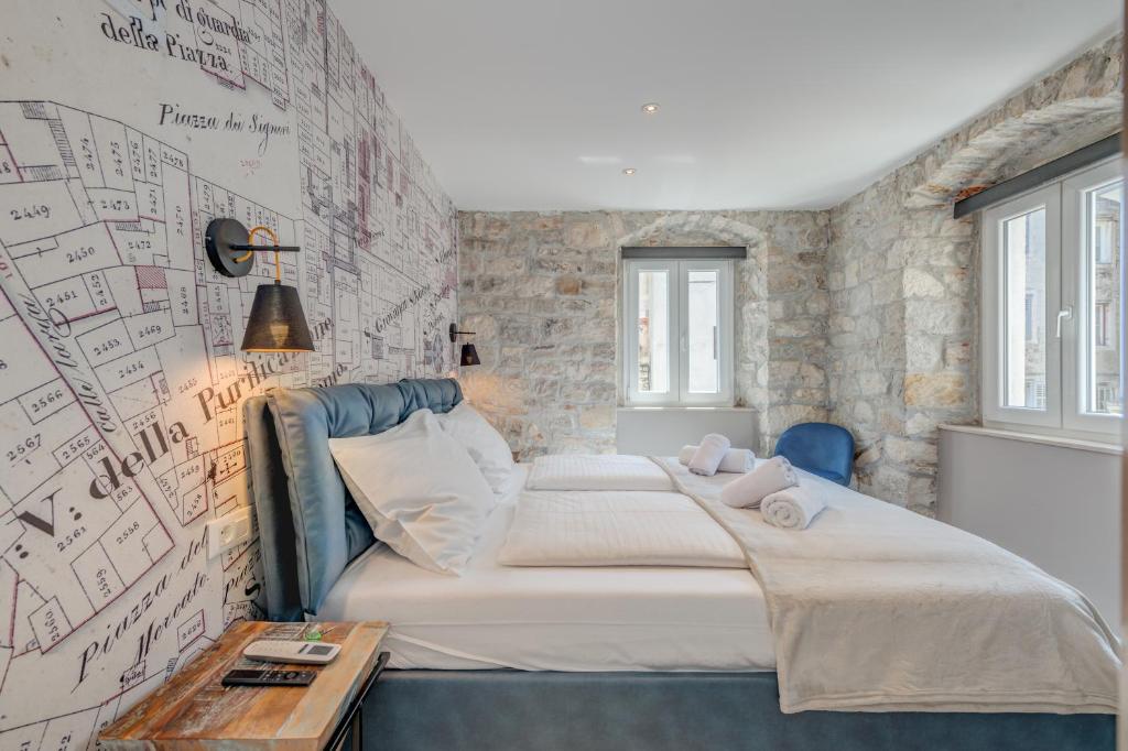 Palace Luxury Retreat photo 2