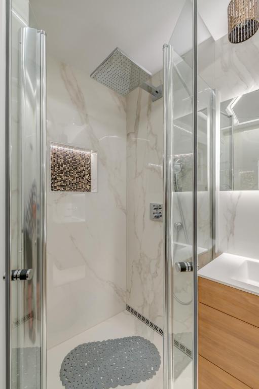 Palace Luxury Retreat photo 3
