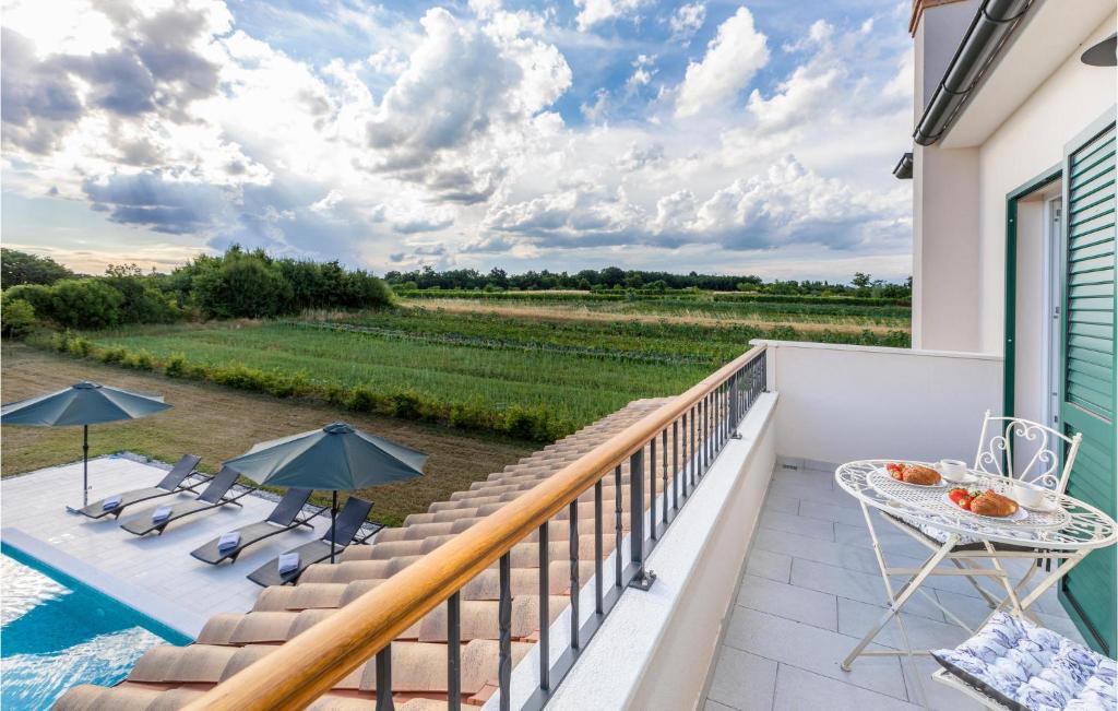 Amazing Home In Zminj photo 3