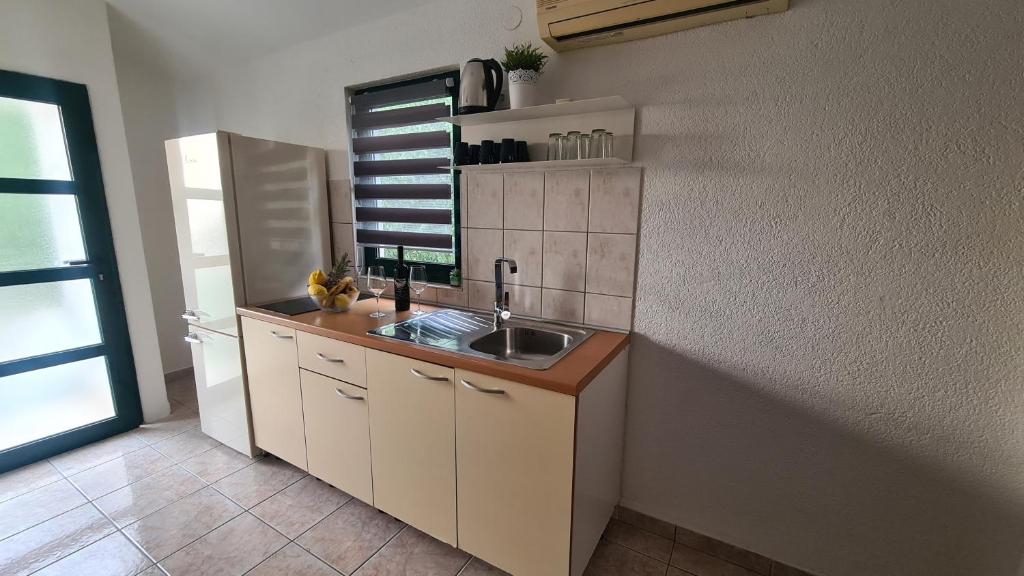 Apartments by the sea Mokalo photo 3
