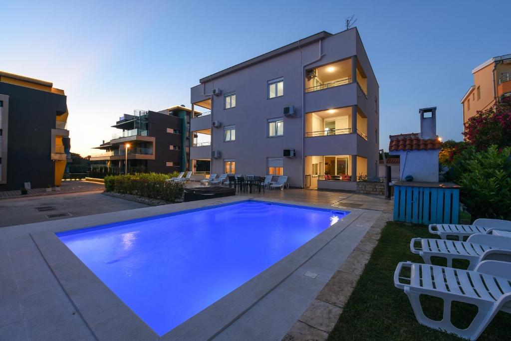 Sunset Beach Suites photo 2