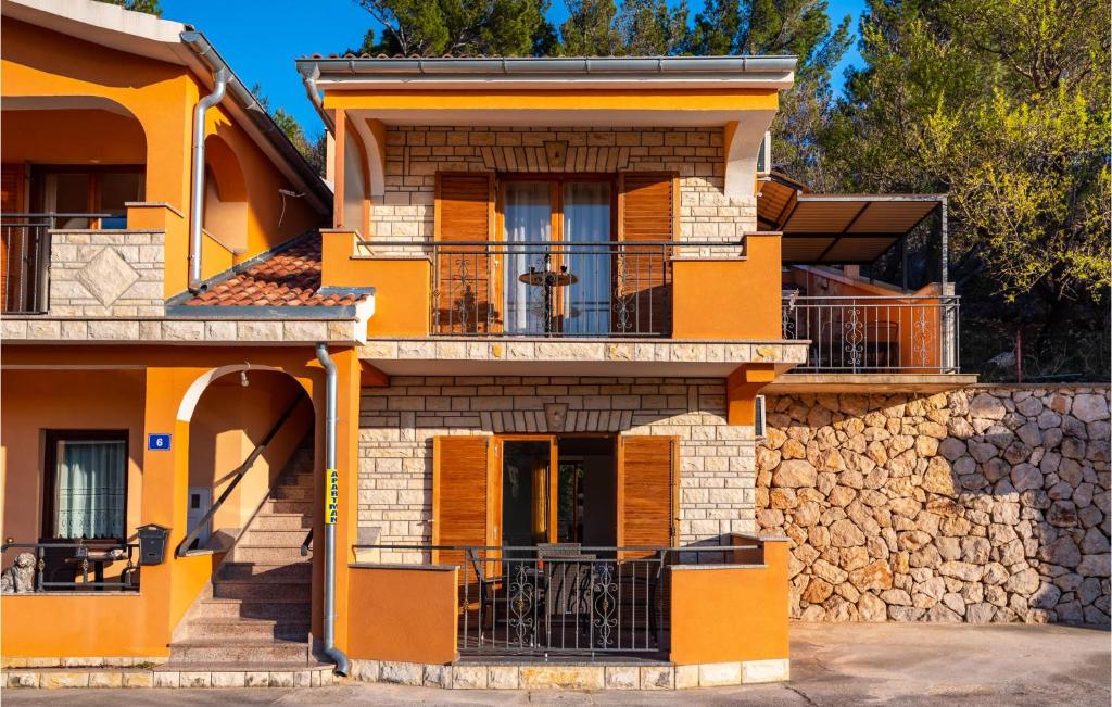 Cozy Apartment In Modric With Wifi photo 2