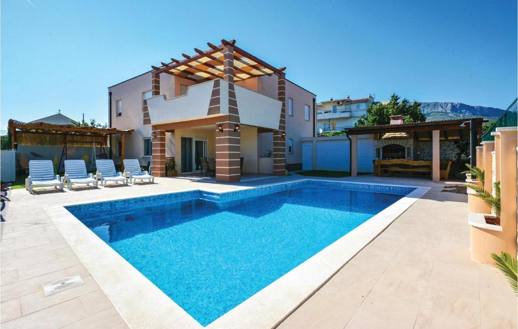 3 Bedroom Nice Home In Solin — photo 1