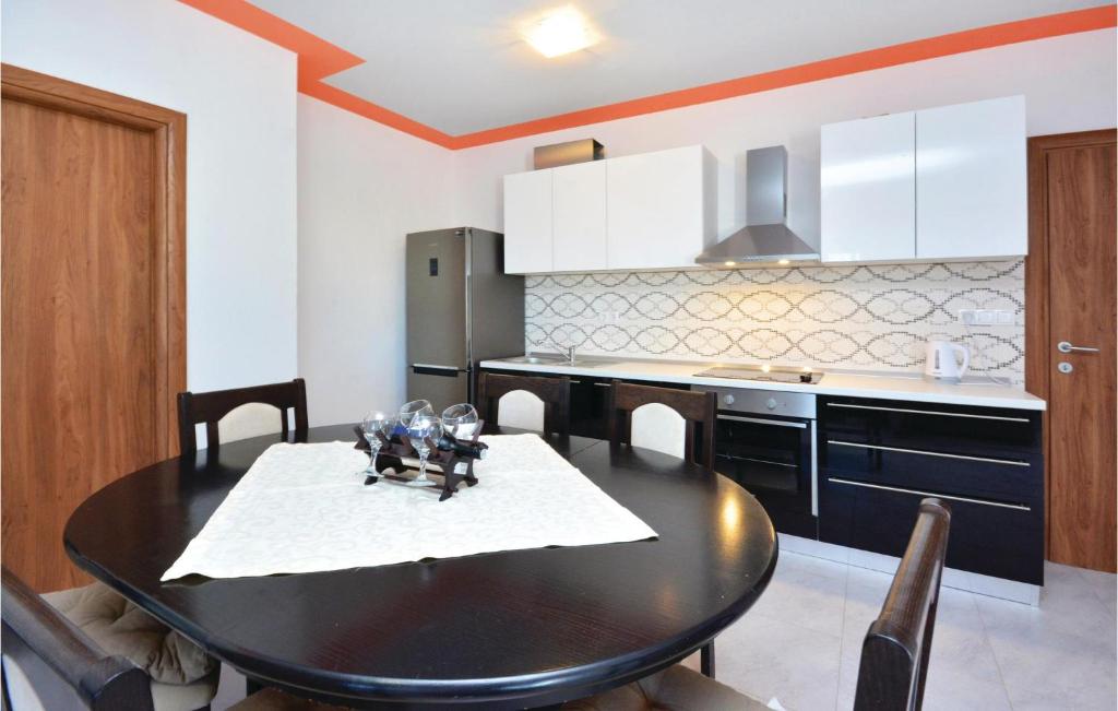 3 Bedroom Nice Home In Solin photo 3