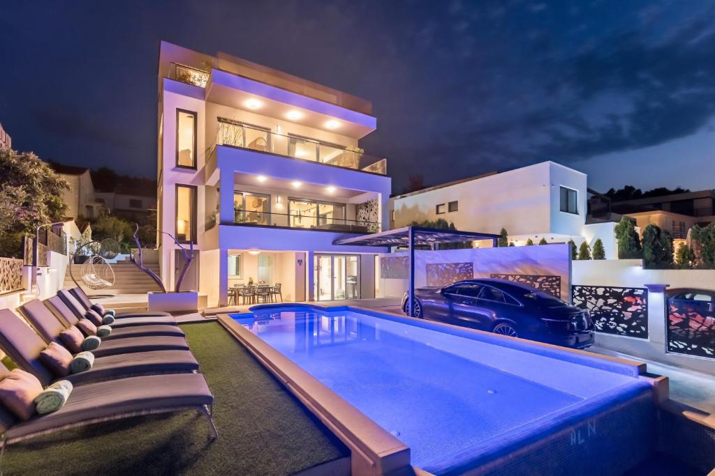De luxe Villa Palace Al Nera 2 swimming pools at sea photo 2