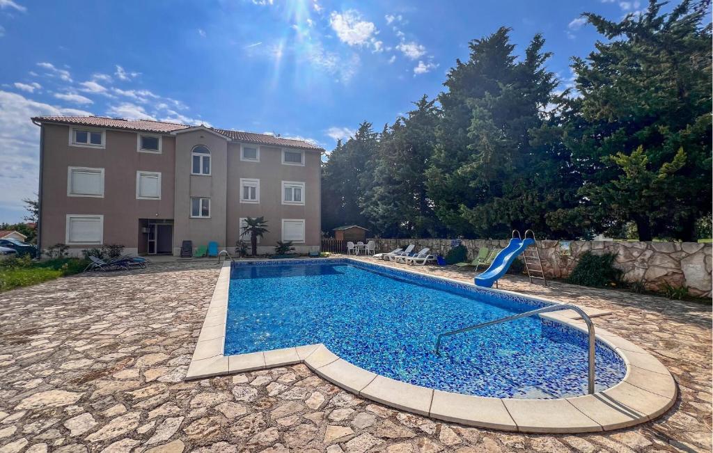 Cozy Apartment In Medulin With Swimming Pool — photo 1