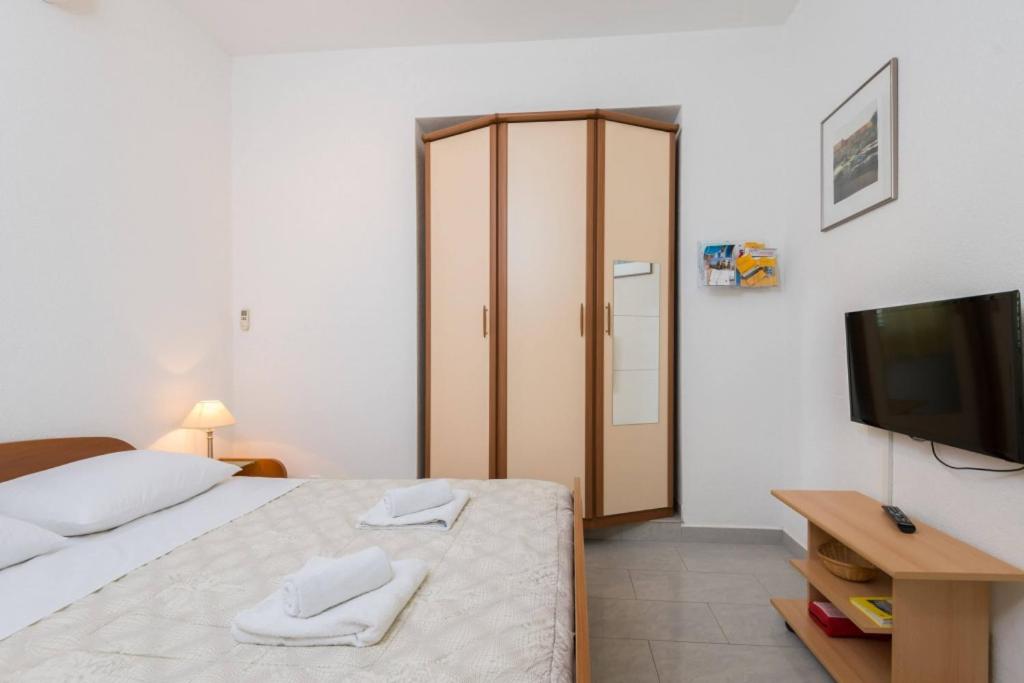 Studio apartment in Orebic with terrace photo 2