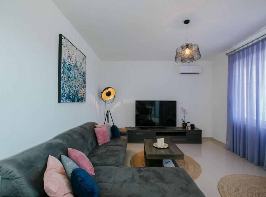 Scenic Sea View Apartment Trogir photo 2