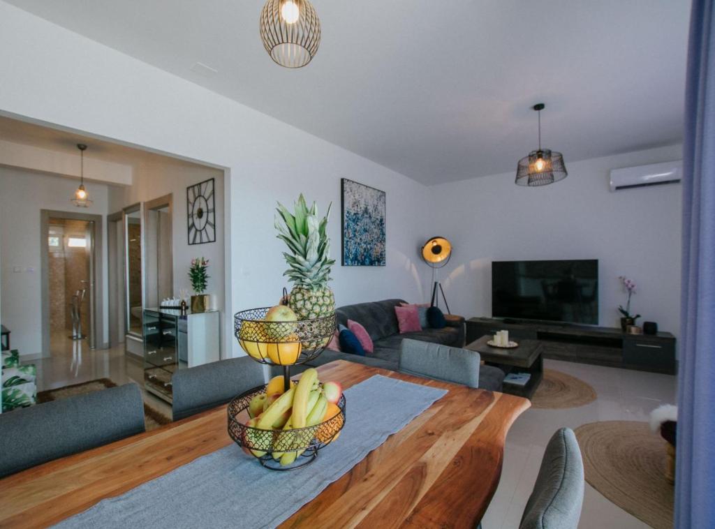 Scenic Sea View Apartment Trogir photo 3