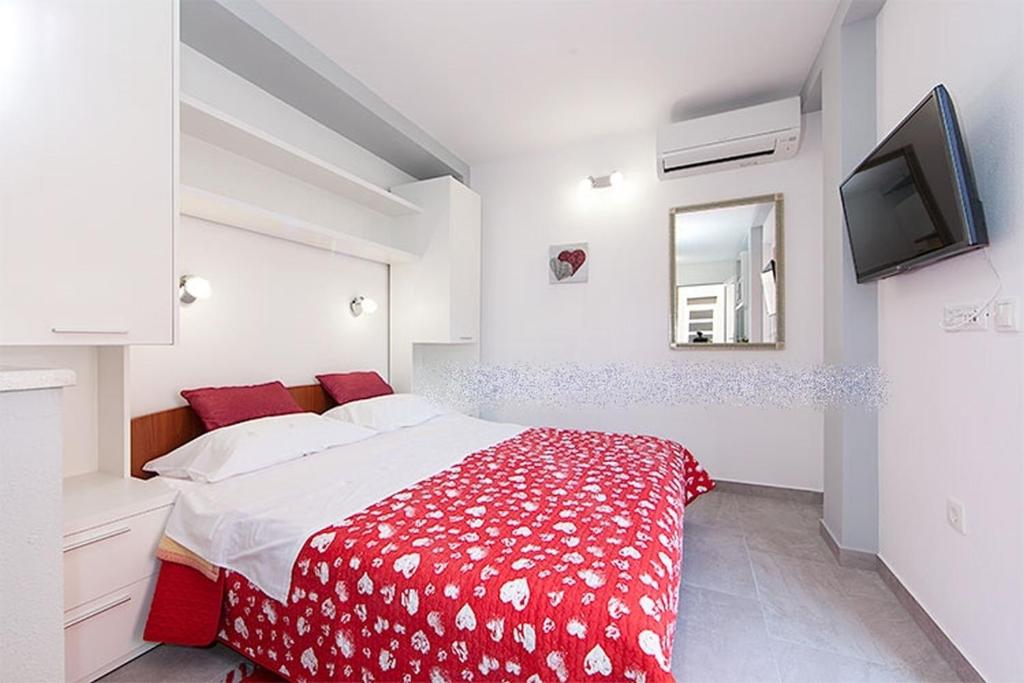 Studio apartment 3674-6 for 2 Pers in Tucepi photo 2