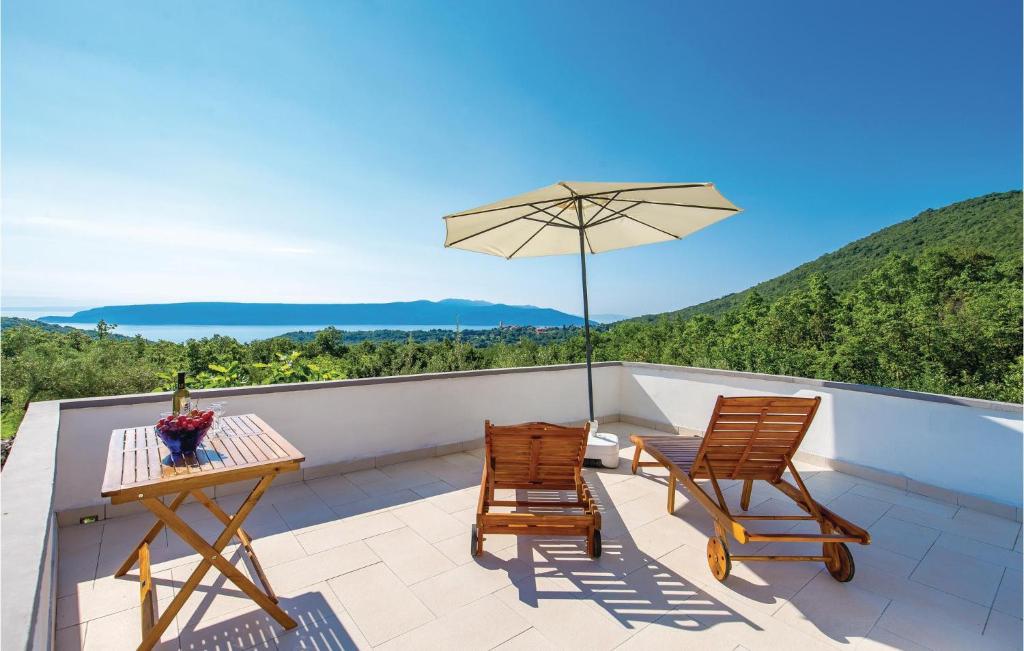 Gorgeous Home In Moscenicka Draga photo 2