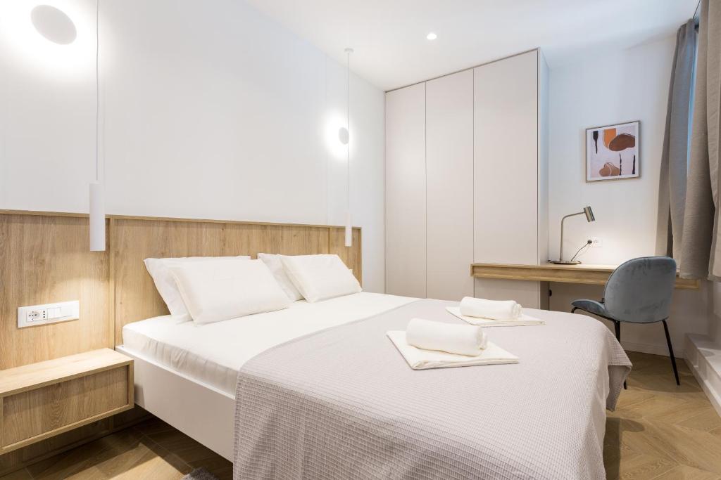 Top Floor Luxury Rooms photo 2