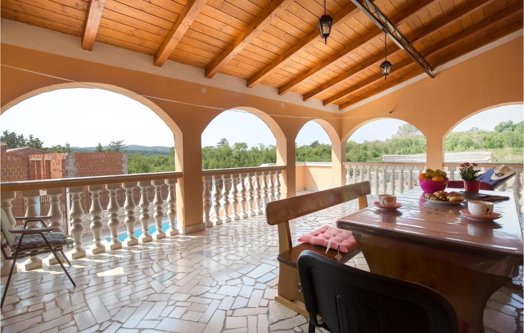 3 Bedroom Awesome Home In Labin photo 2
