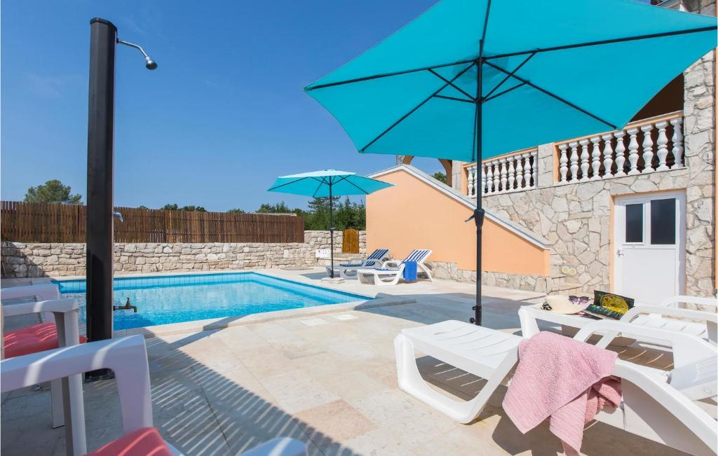 3 Bedroom Awesome Home In Labin photo 3