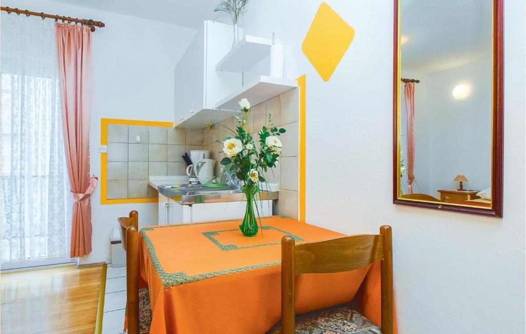 Studio Apartment In Omis photo 3