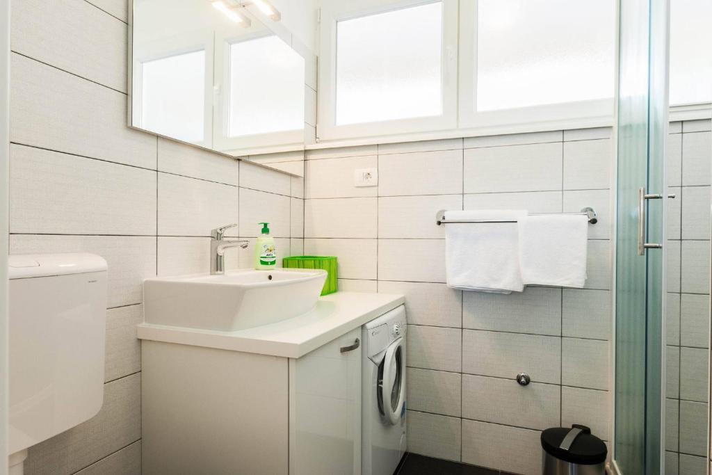Stylish Centre Apartments photo 3