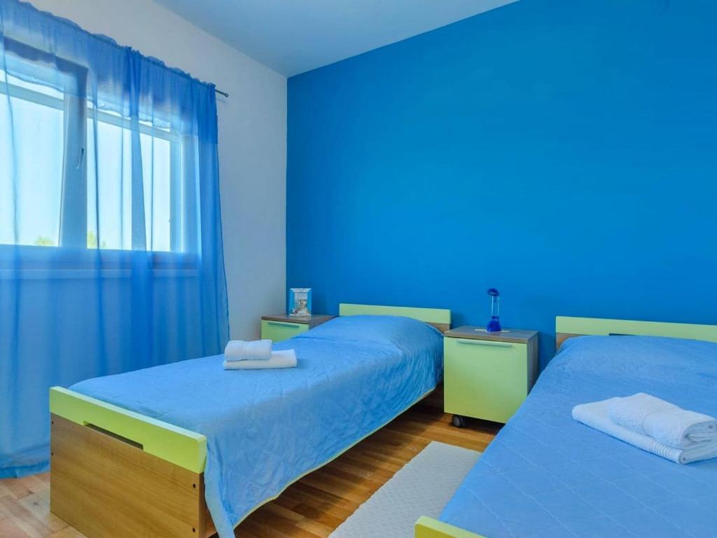 Seafront Holiday Home Marija-Three Bedroom Holiday Home with Sea View photo 2
