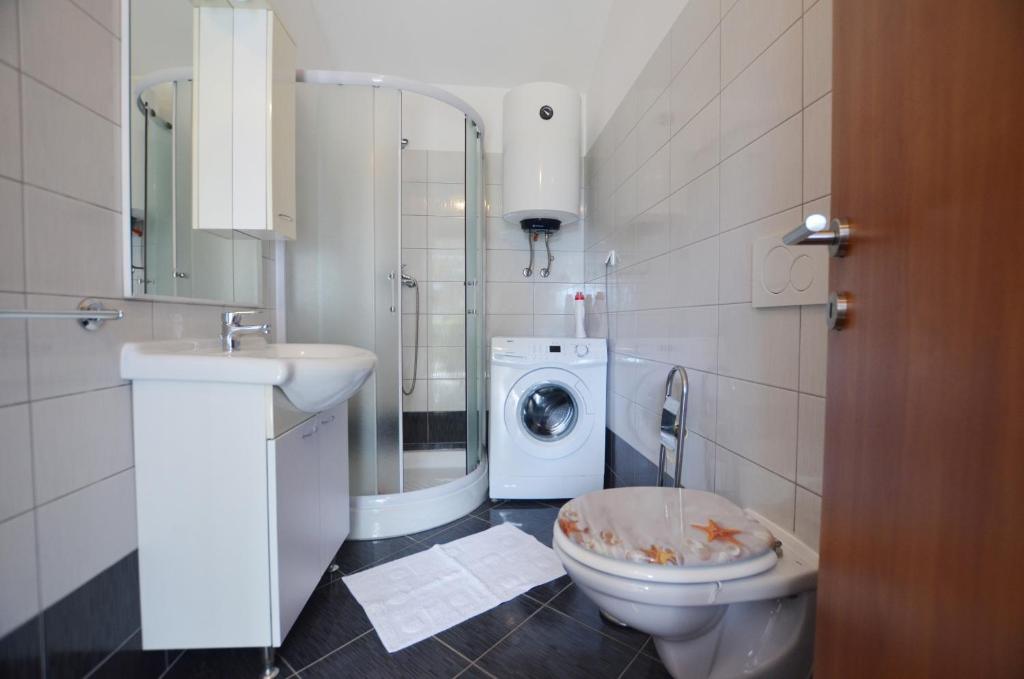 Zminj Apartments photo 3