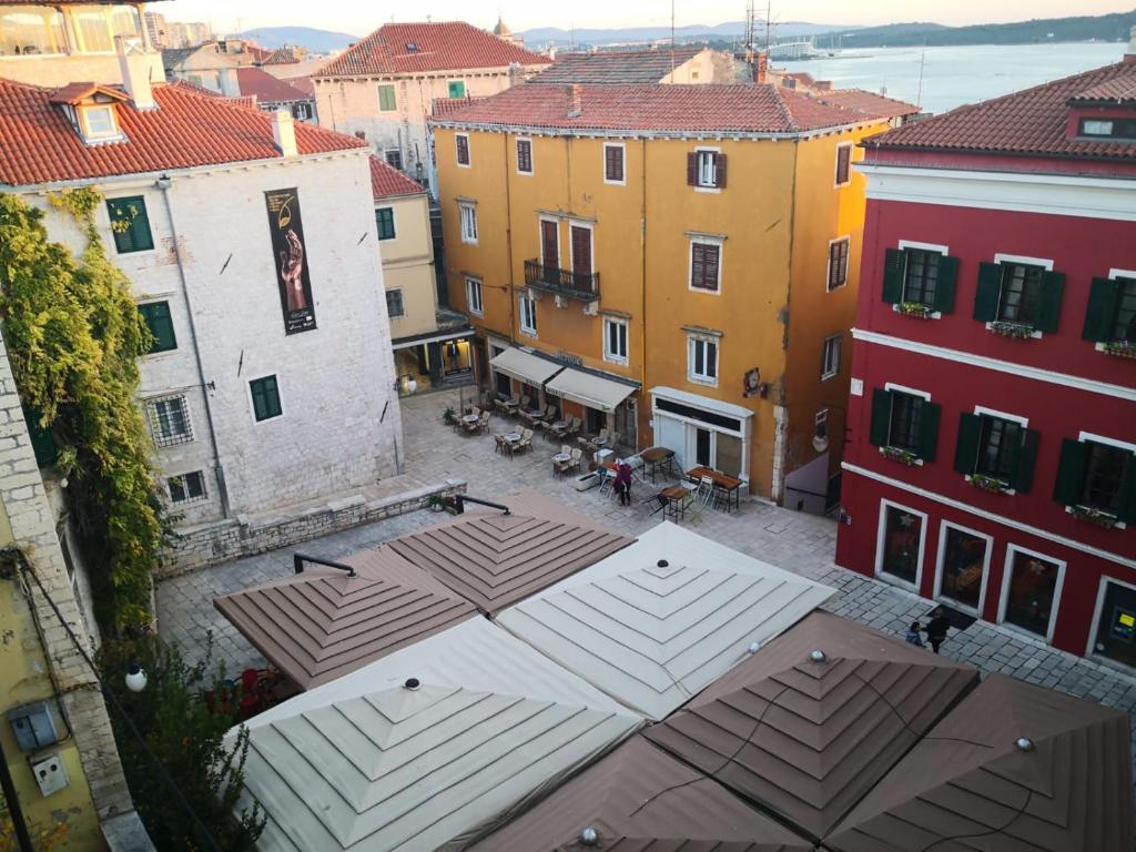 Apartman Square view — photo 1