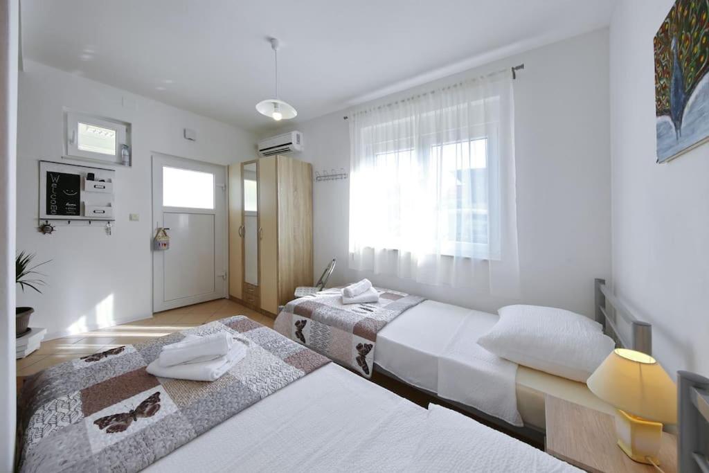 Studio apartment Visnjik photo 2