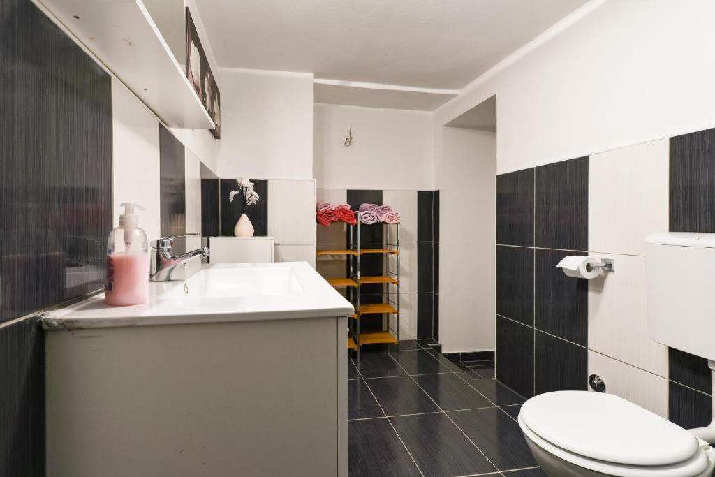 Studios Villa Romantica photo 3