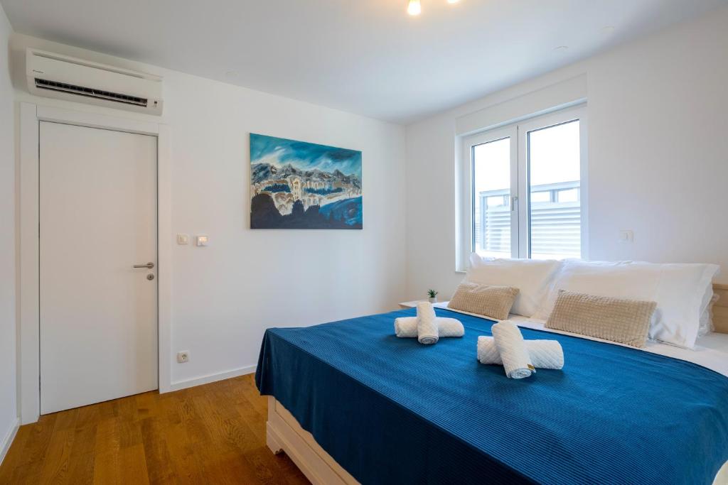 Stunning KASUNI Beach Apartments in Split photo 3