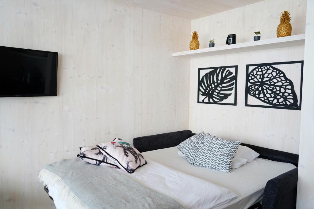 Boutique style eco-beachhouse photo 2