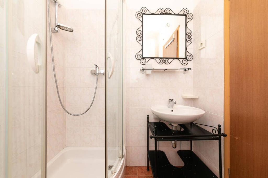 Studio Apartment photo 3