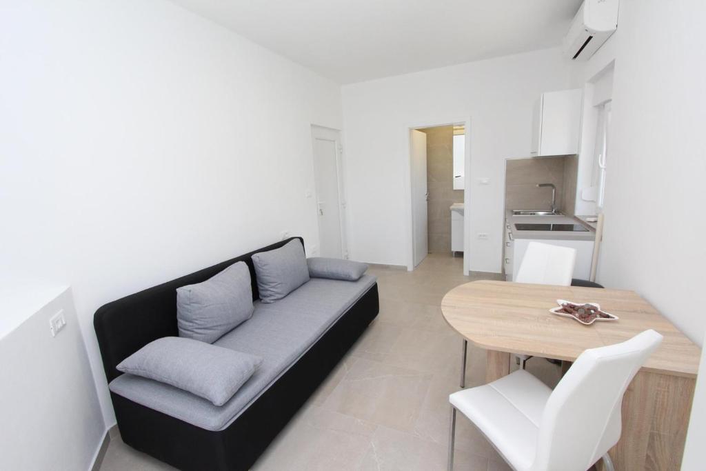 Apartment Mihaela — photo 1