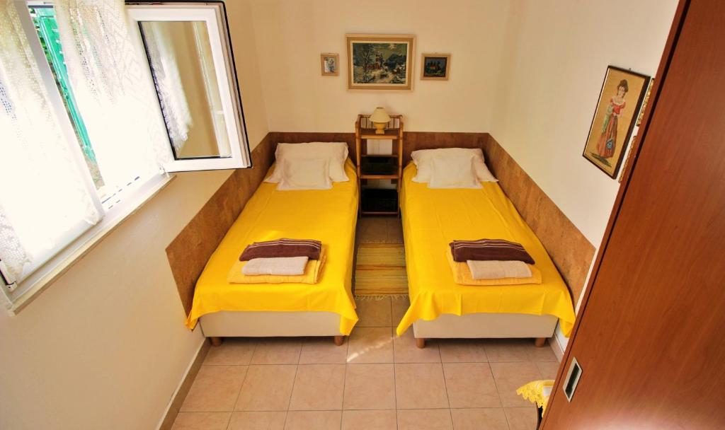 Seaside Apartment photo 2