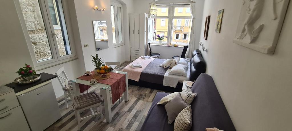 Old Square view apartment photo 2