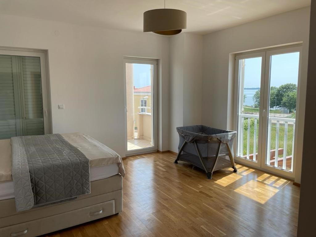 Four bedroom Beach House Amaya Medulin photo 2