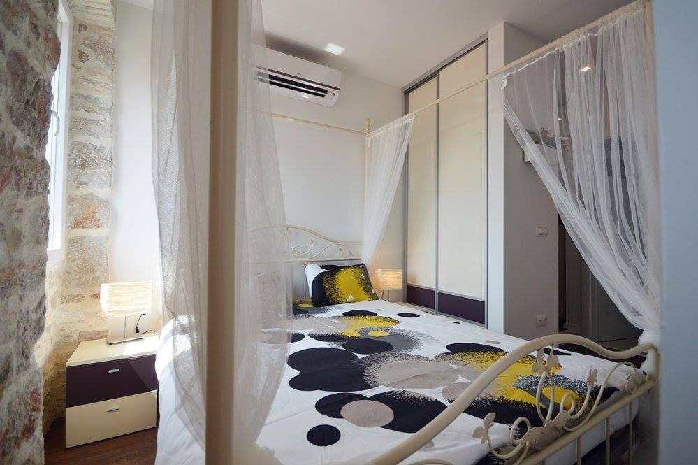 Apartments by the sea Zadar - 15534 photo 2